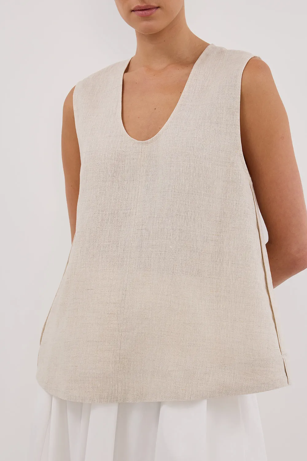 ANA NATURAL LINEN SCOOP TOP