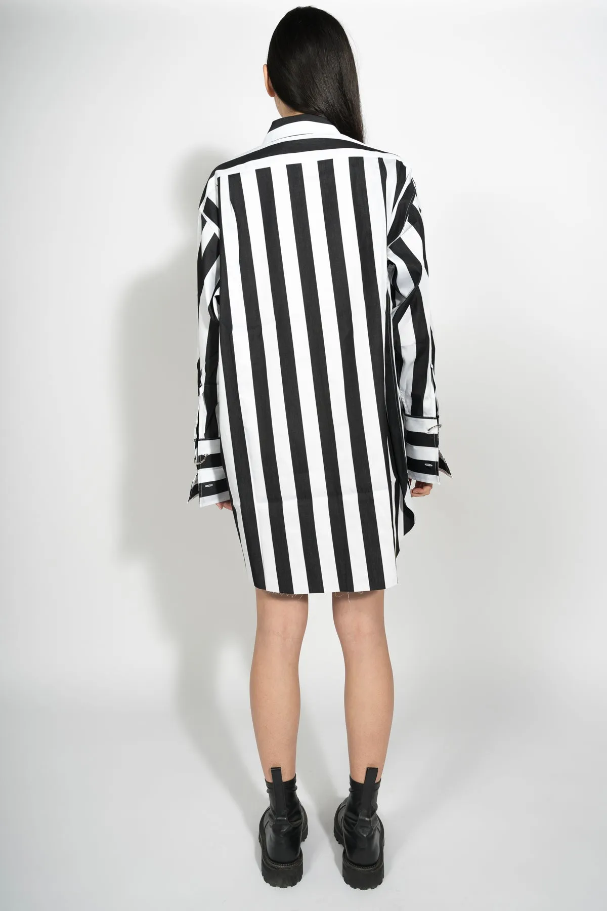 BLACK AND WHITE XXXL SHIRT