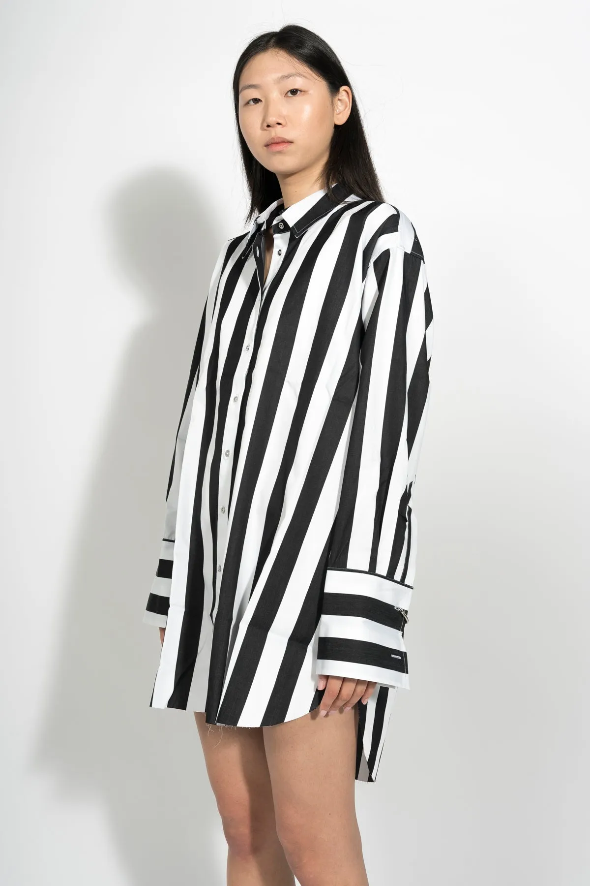 BLACK AND WHITE XXXL SHIRT