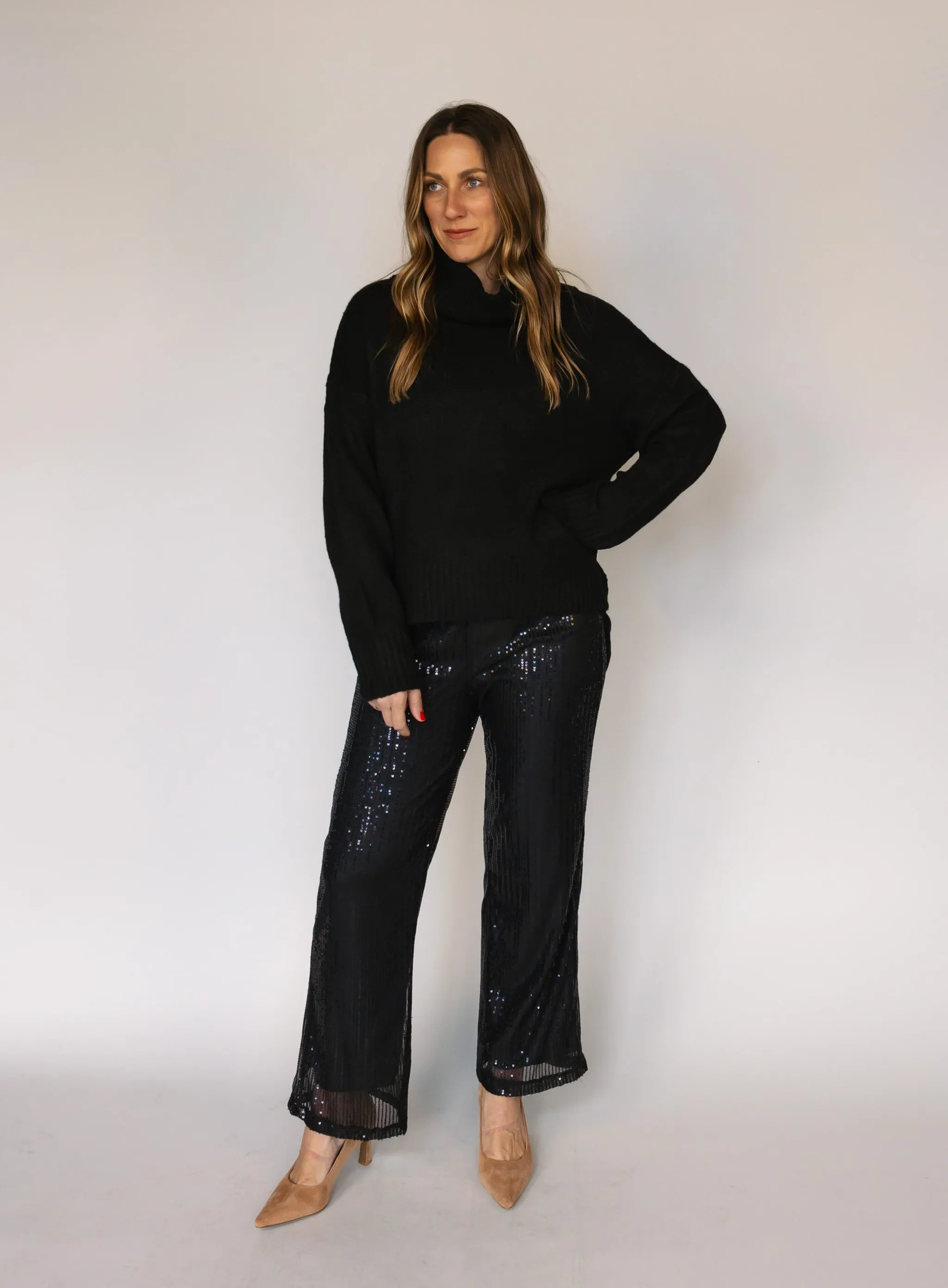 Della Turtleneck Sweater - Black - Final Sale