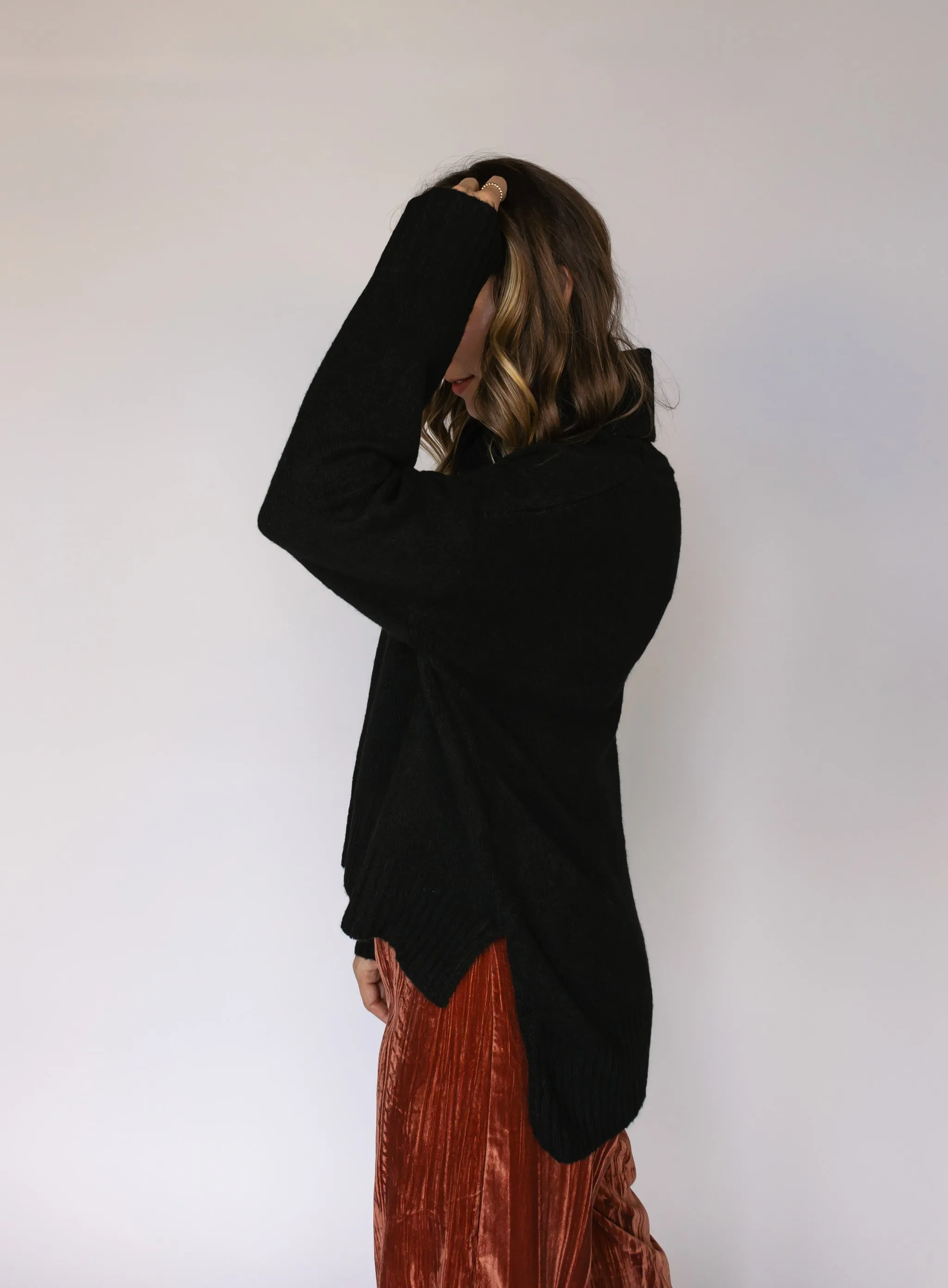 Della Turtleneck Sweater - Black - Final Sale