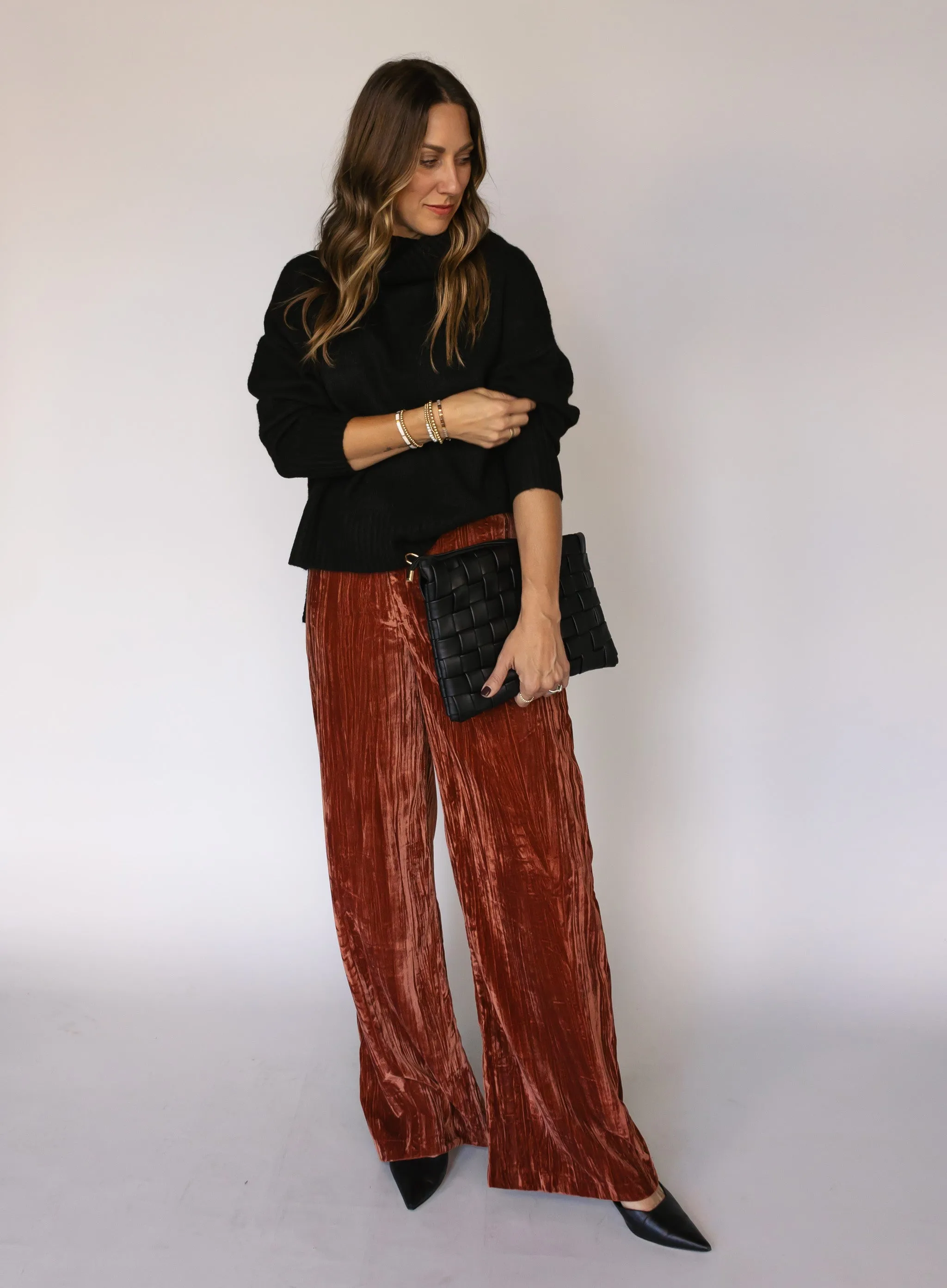 Della Turtleneck Sweater - Black - Final Sale