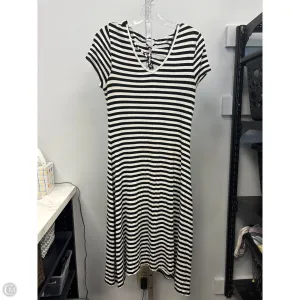Dress Casual Short By Chicos In Striped Pattern, Size: S