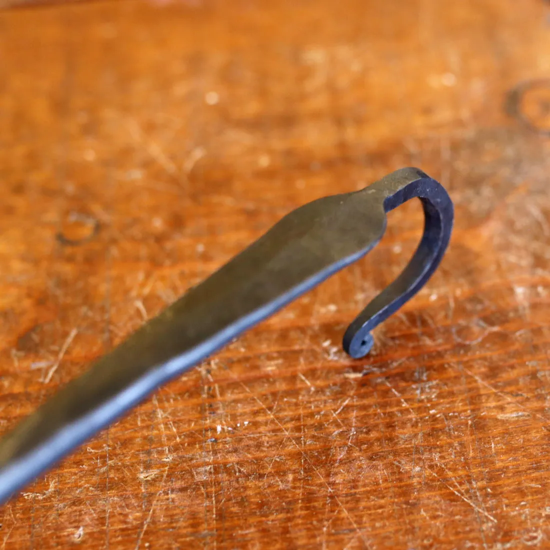 Dutch Oven Lid Lifter