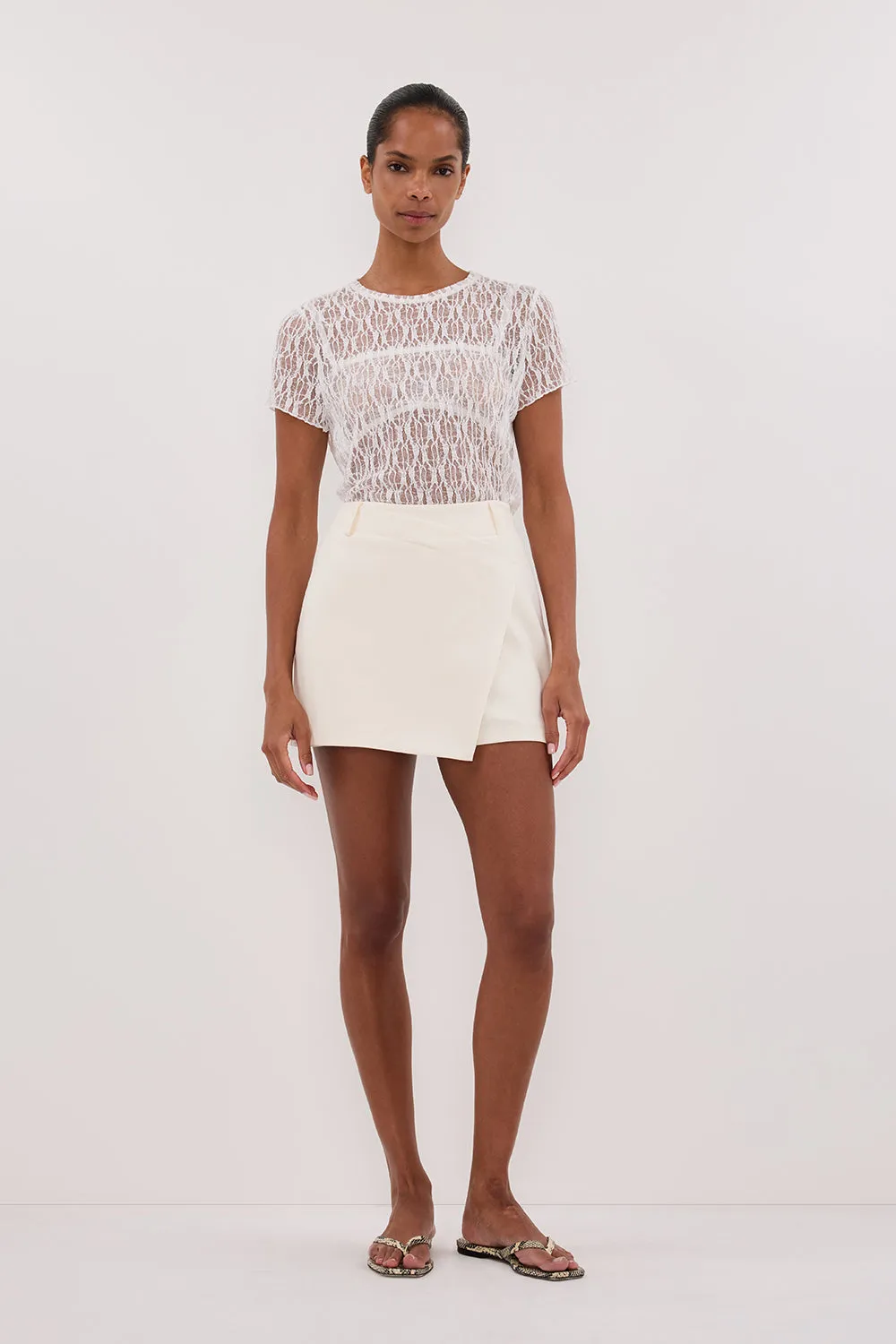 JULIE CREAM TAILORED SKORT