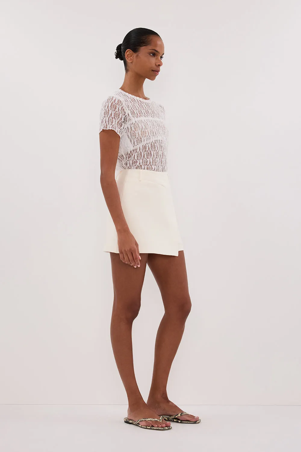JULIE CREAM TAILORED SKORT