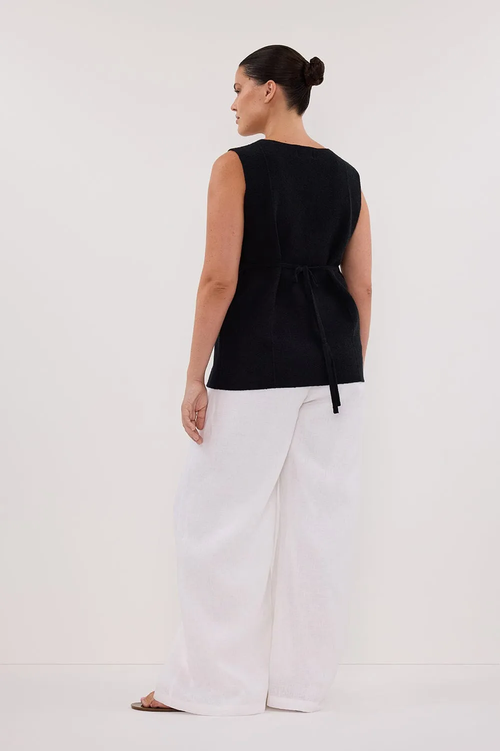 LISA BLACK TAILORED KNIT VEST