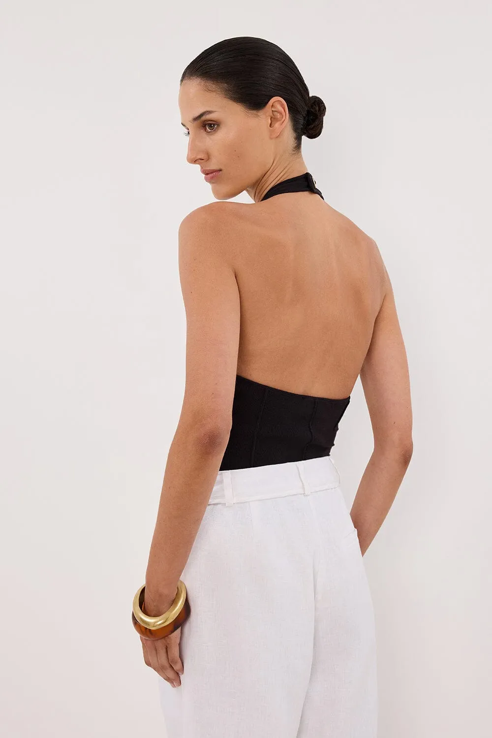 LISS WASHED BLACK HALTER KNIT TOP