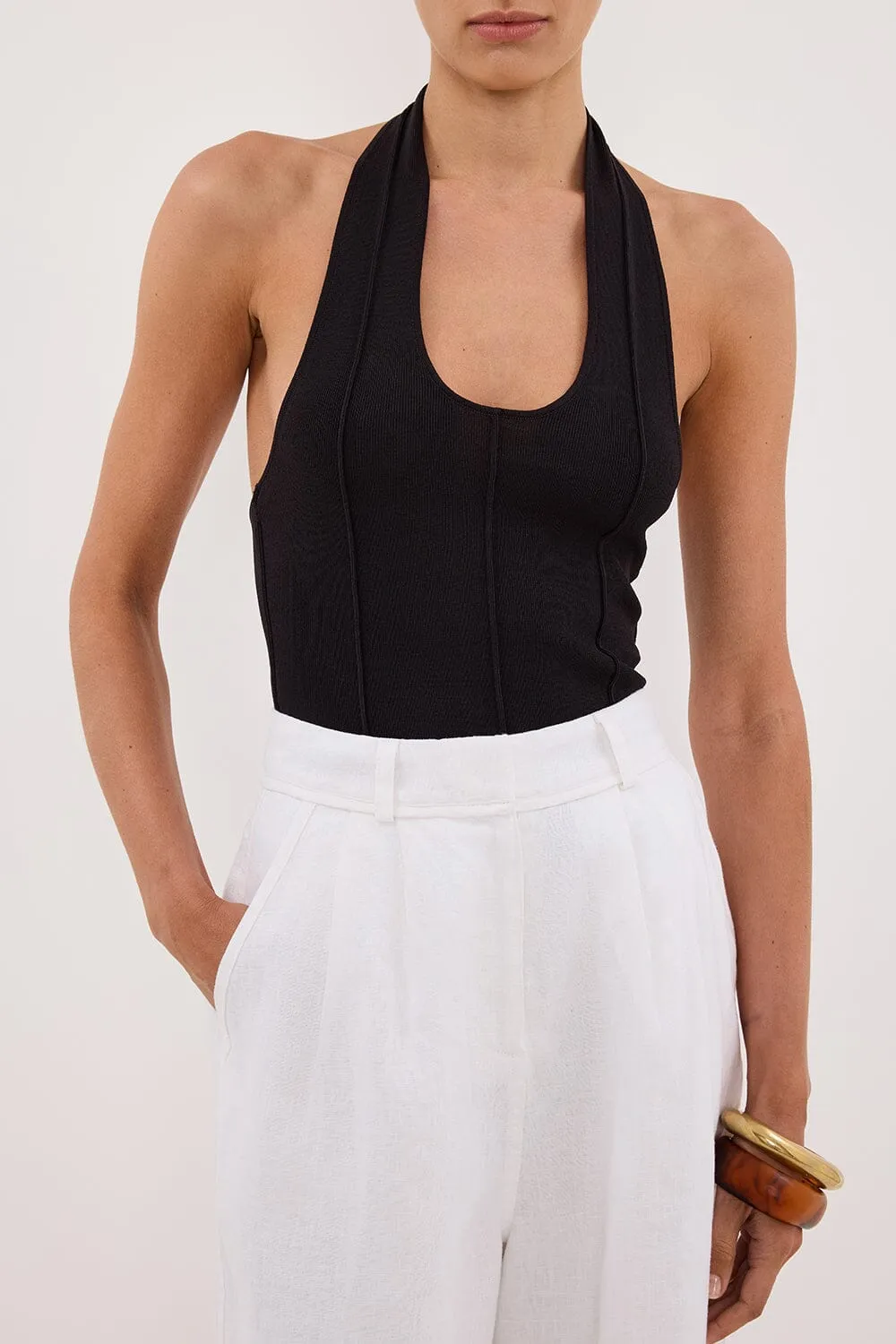 LISS WASHED BLACK HALTER KNIT TOP