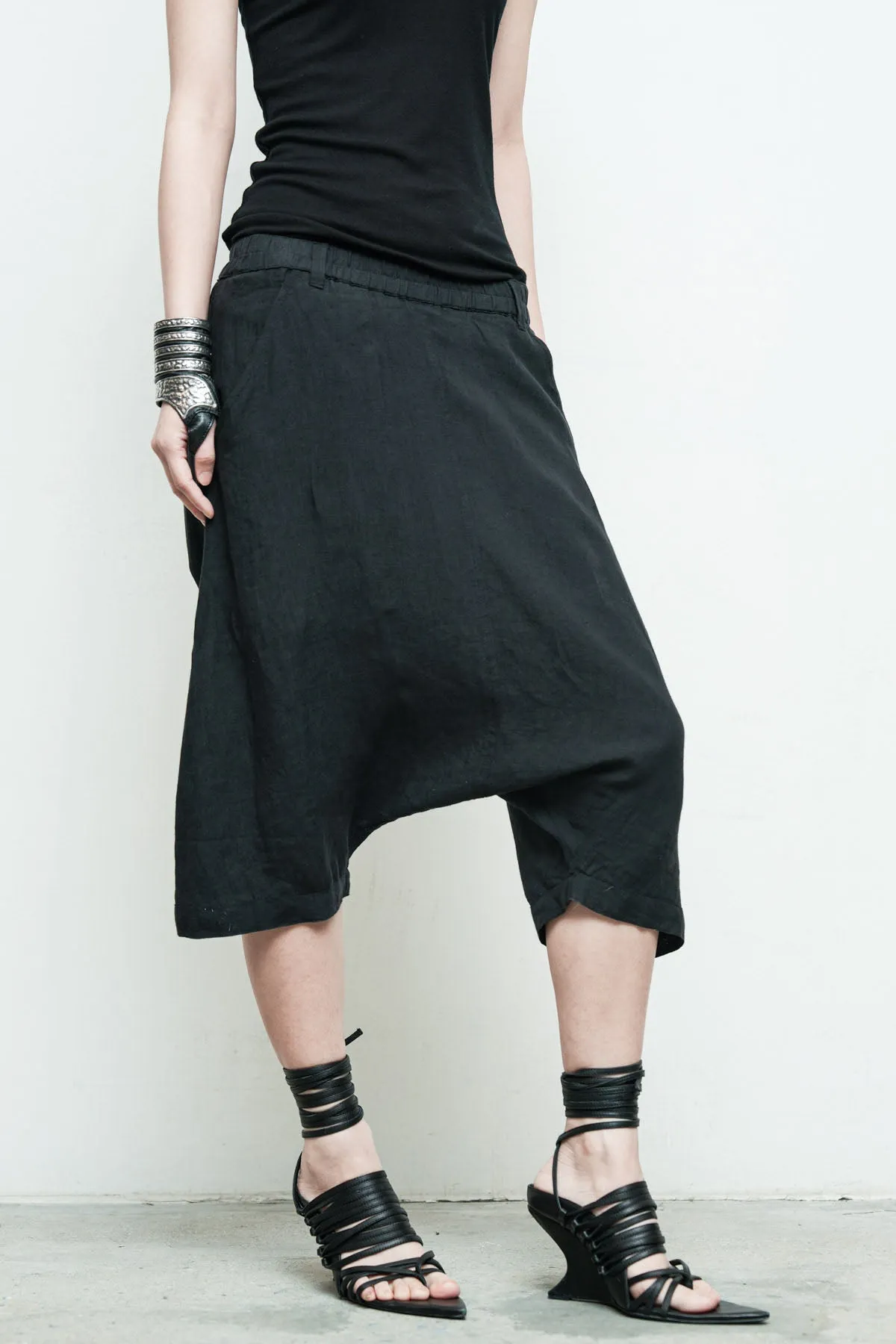 Milla Short Linen