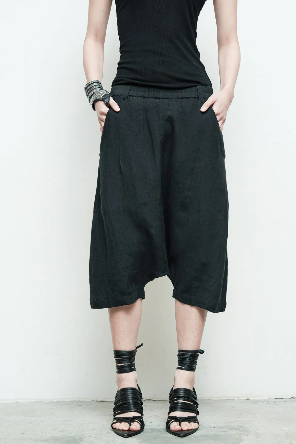 Milla Short Linen