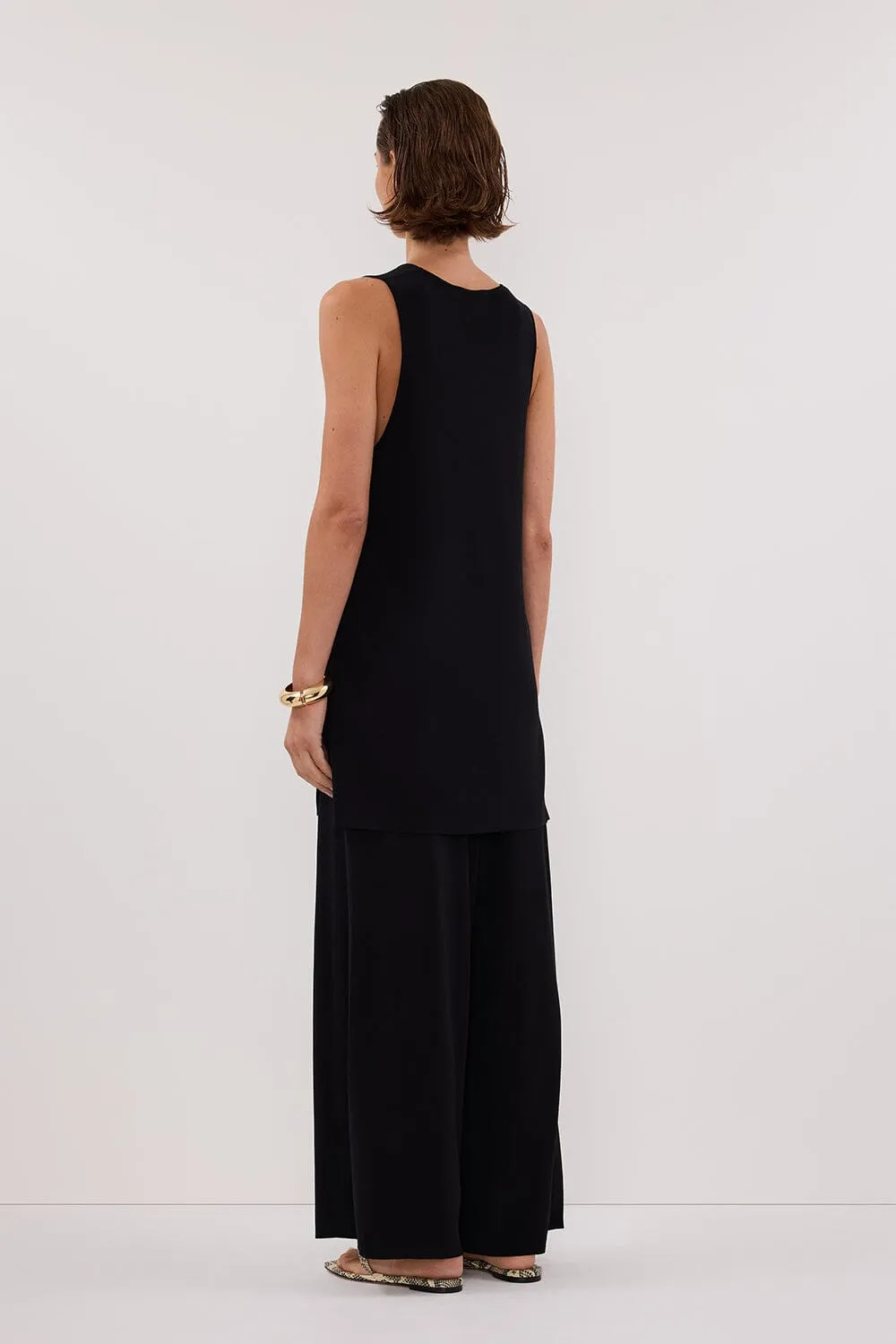 RAY BLACK SCOOP LONGLINE KNIT TOP