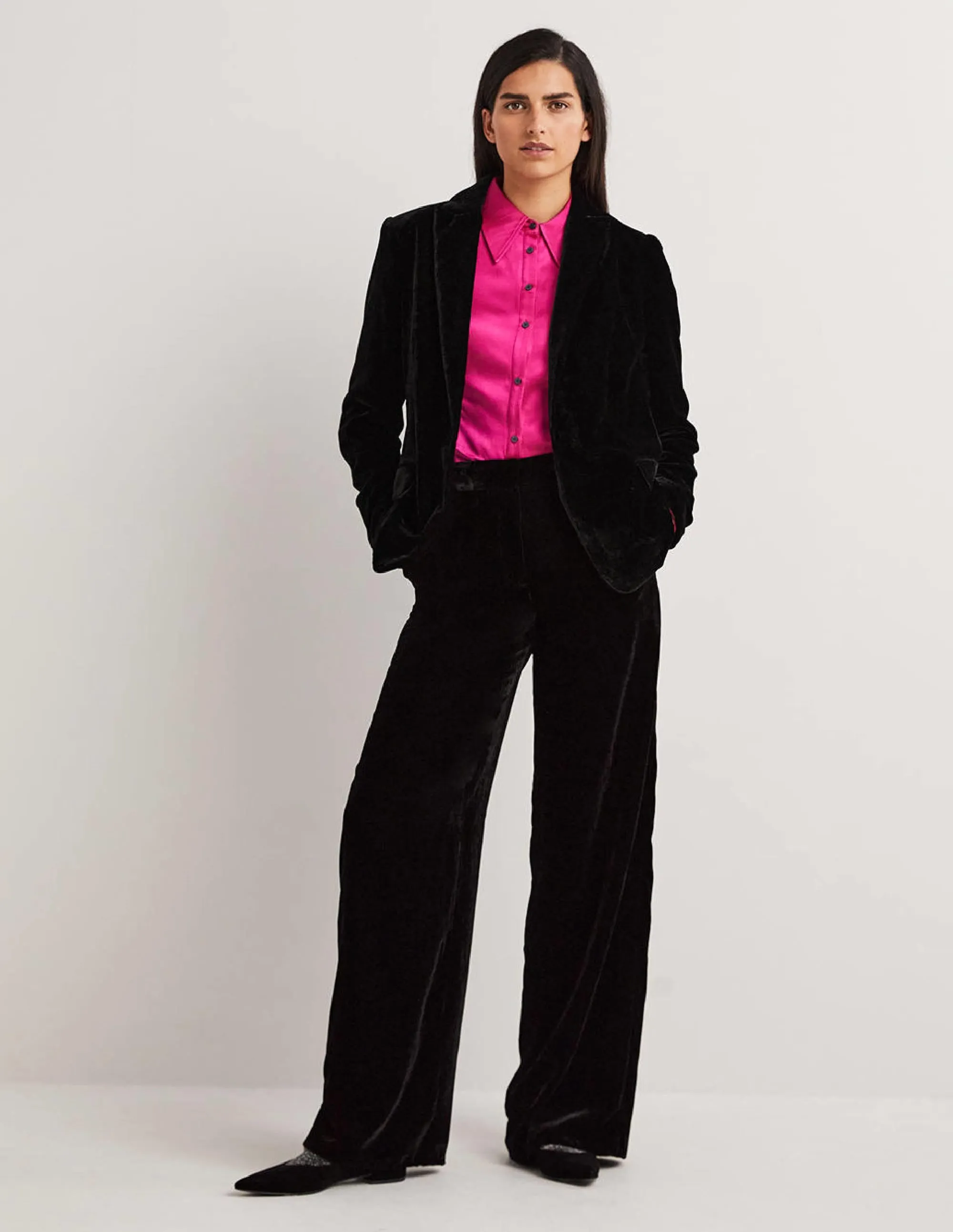 Relaxed Velvet Blazer-Black