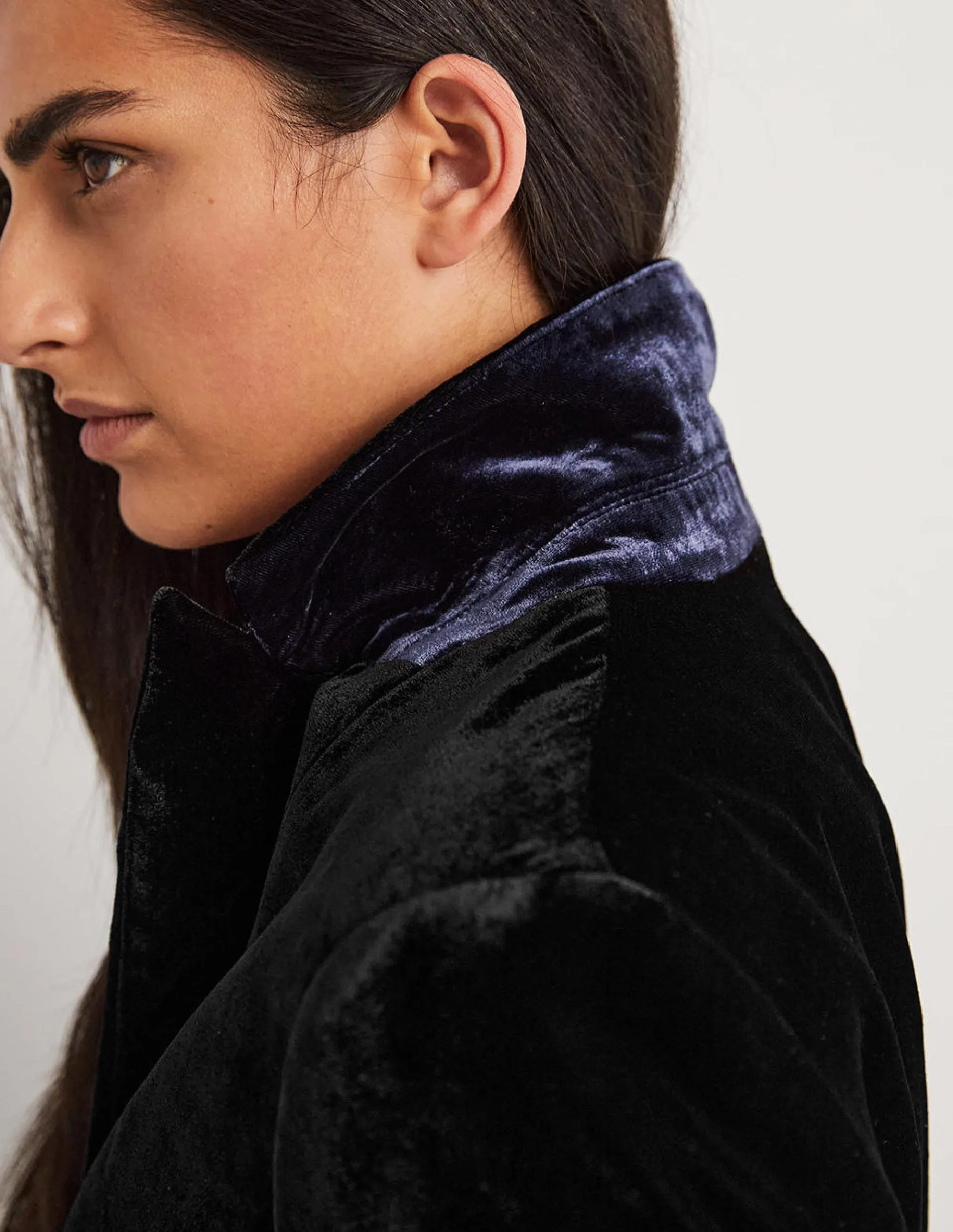 Relaxed Velvet Blazer-Black