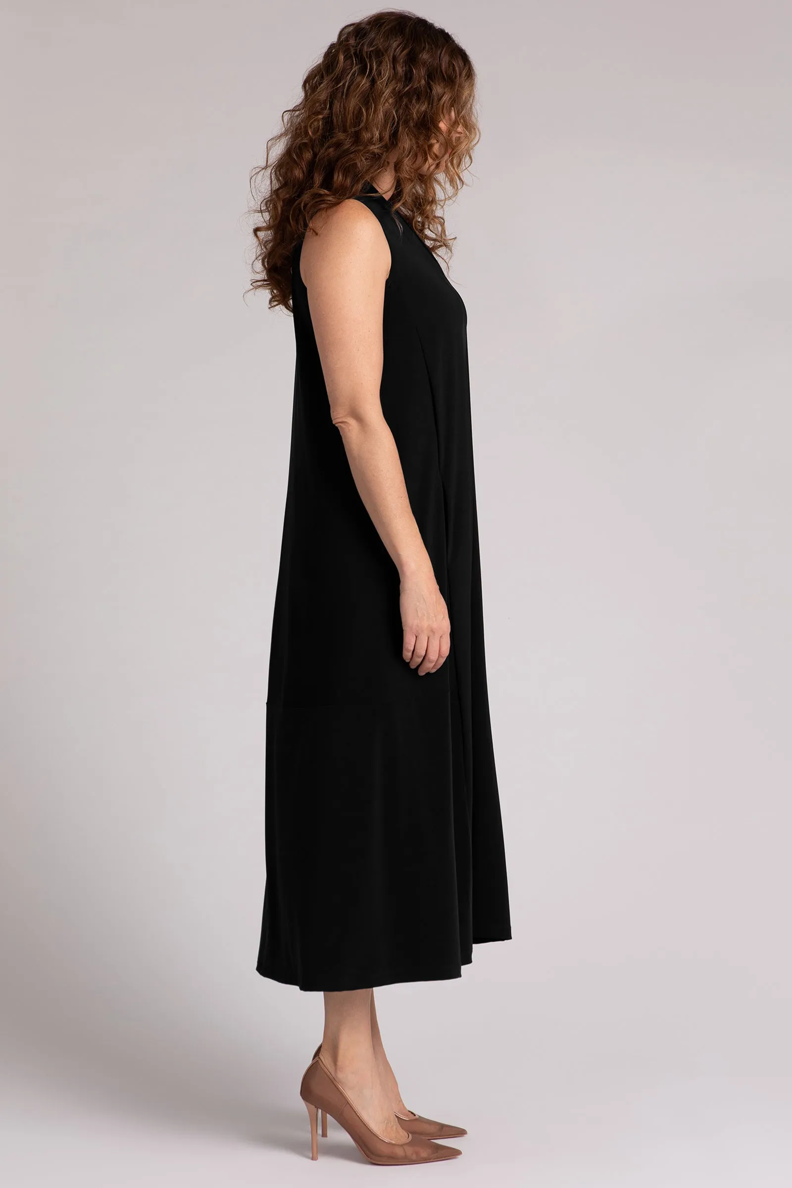 Sleeveless Deep V Maxi Dress | Black