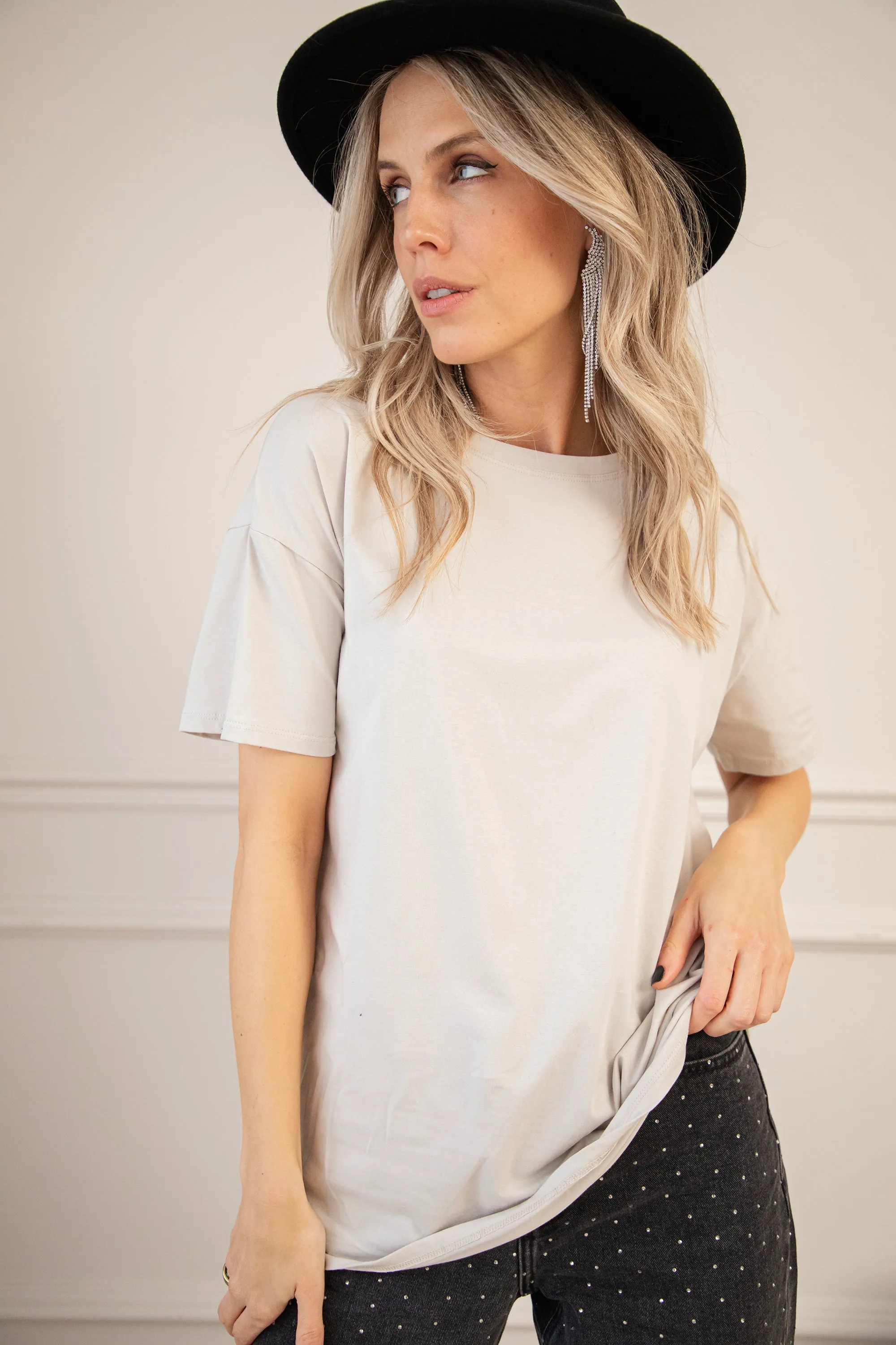 The Classic Ecru - T-Shirt