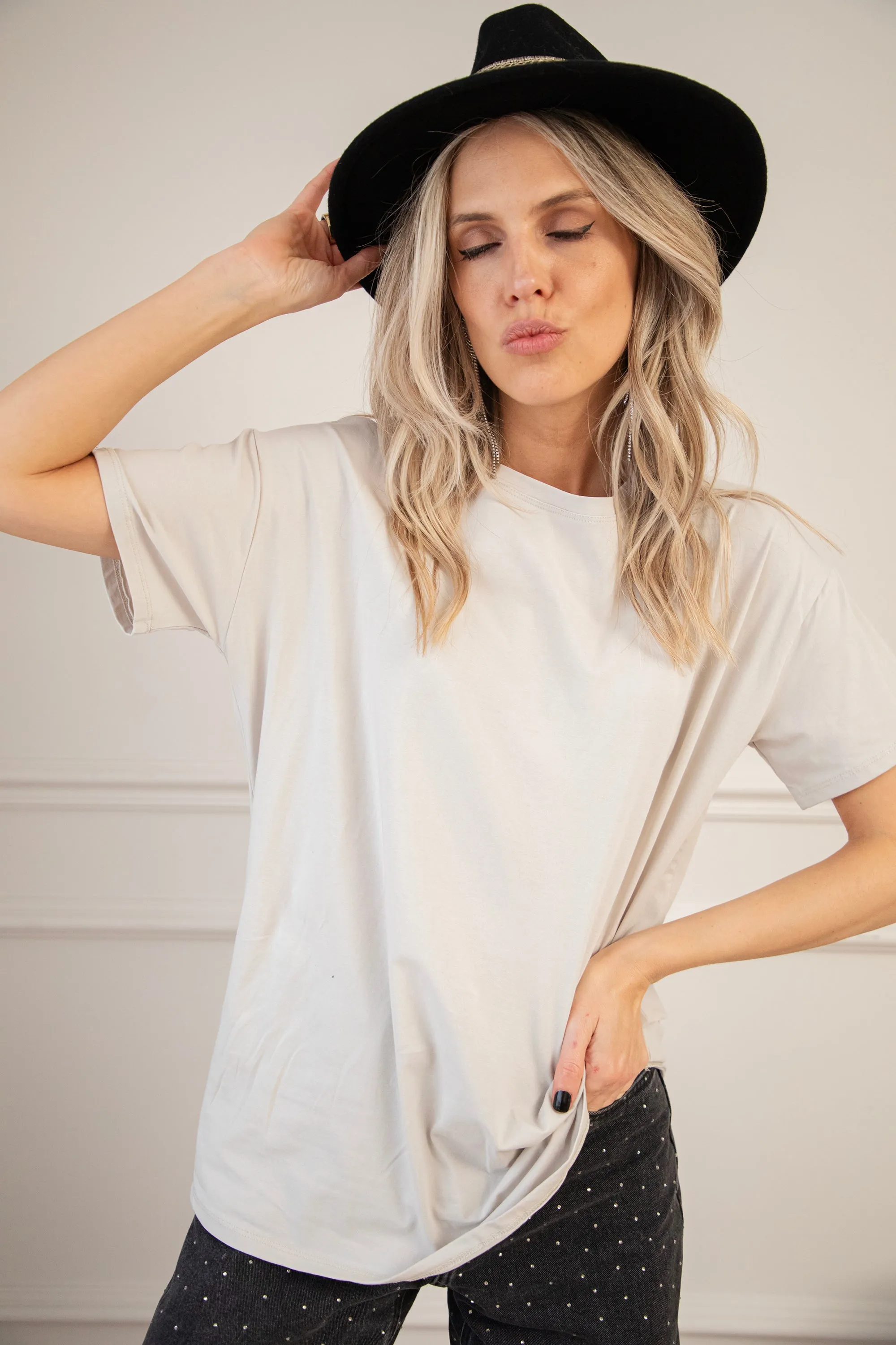 The Classic Ecru - T-Shirt