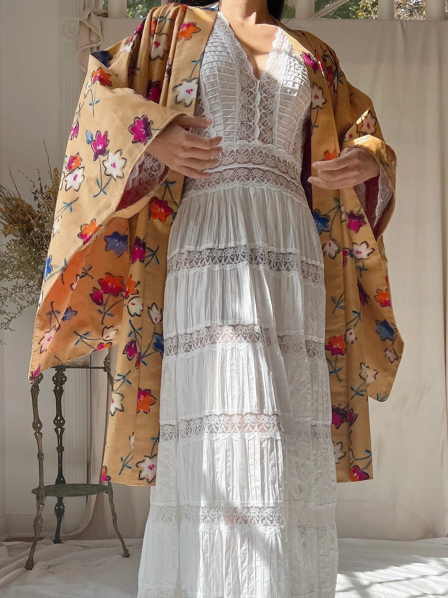 Vintage Floral Silk Short Kimono - OSFM