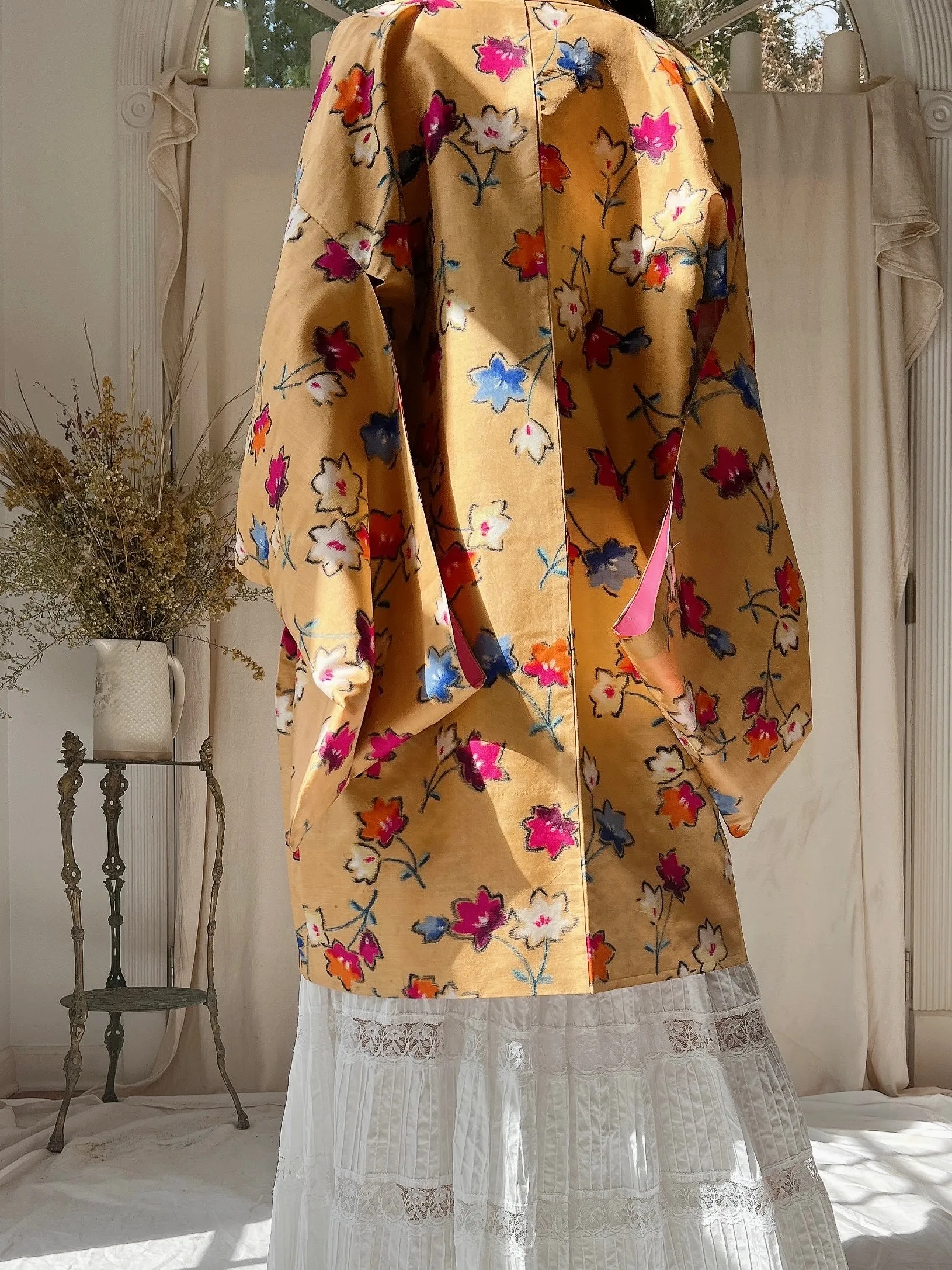 Vintage Floral Silk Short Kimono - OSFM