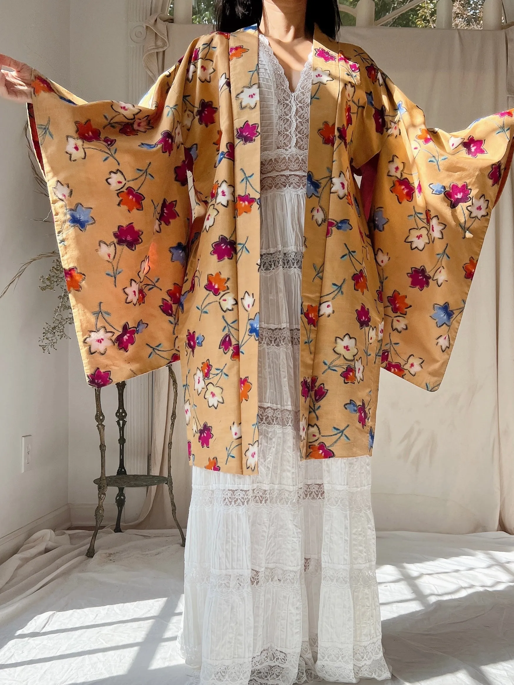 Vintage Floral Silk Short Kimono - OSFM