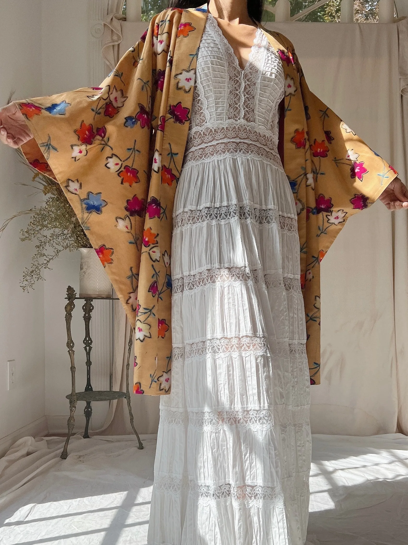 Vintage Floral Silk Short Kimono - OSFM
