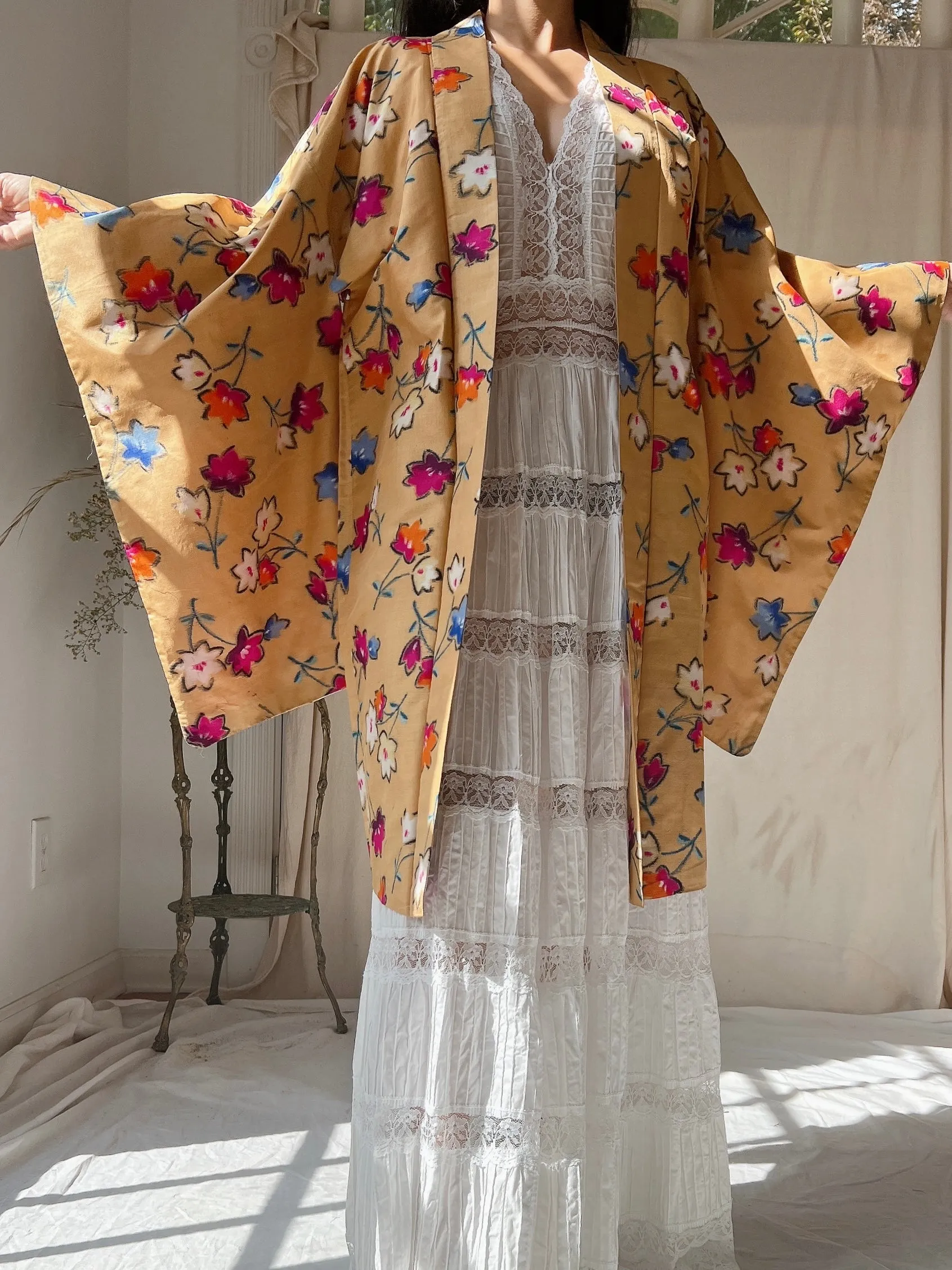 Vintage Floral Silk Short Kimono - OSFM
